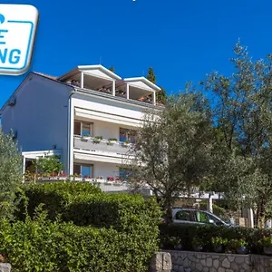 Ivan & Anka Bojko Apartament Selce